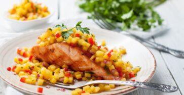 Grilled Chicken with Peach Salsa