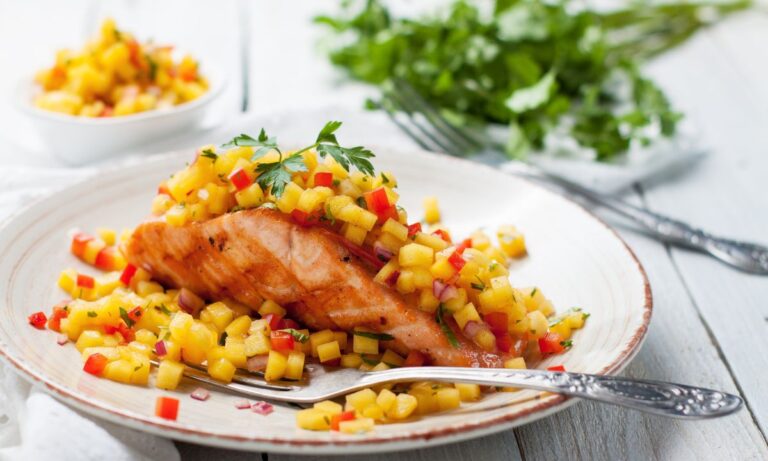 Grilled Chicken with Peach Salsa