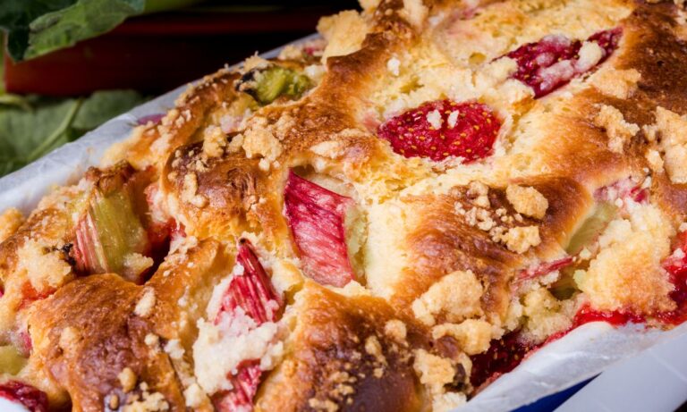 Strawberry Rhubarb Crisp
